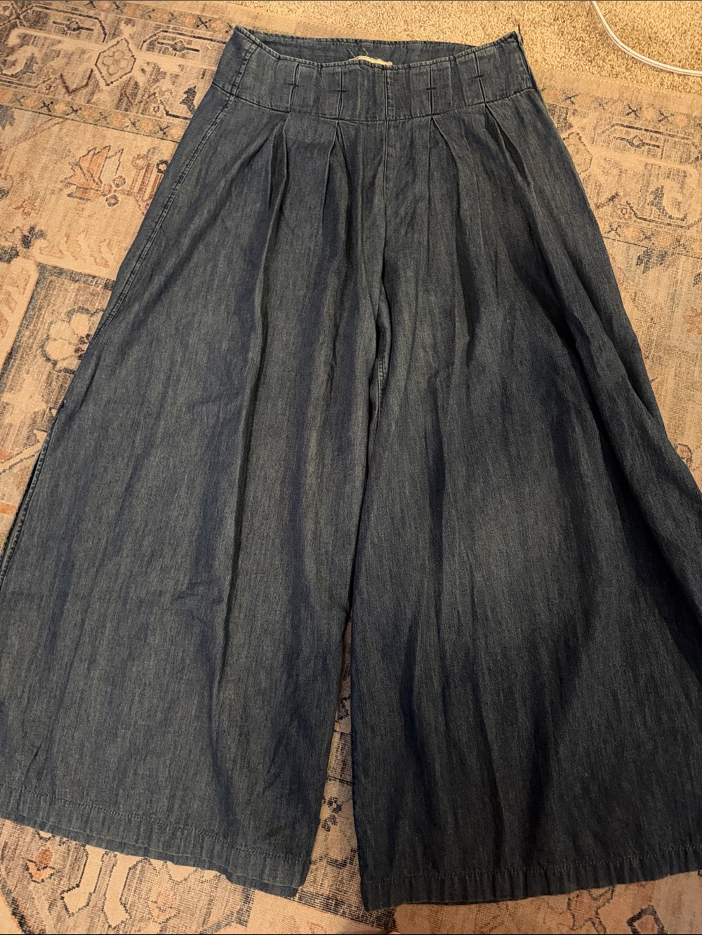 Free People Denim wide leg Pants Size 6 side slits